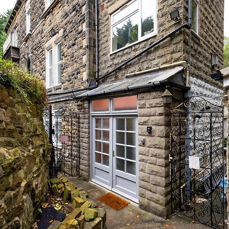 Spacious 3 Bedroom Ground Floor Apartment - 10 Mins From City Centre Leeds  Exterior photo